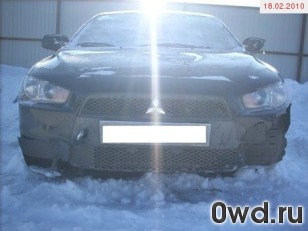 Битый автомобиль Mitsubishi Lancer